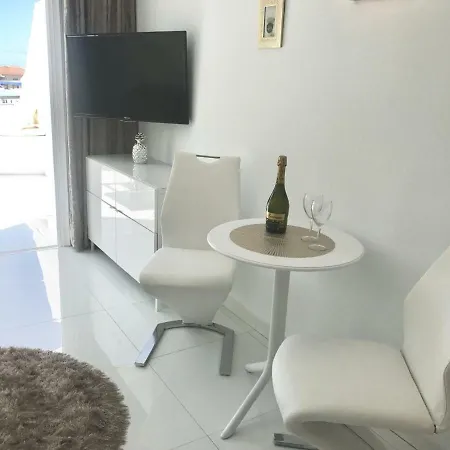 Style With Ocean View Apartmán *